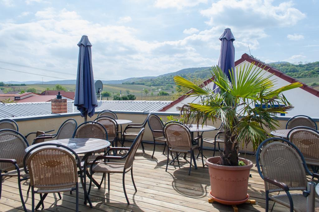 Cleo'S Hotel Kallstadt Dış mekan fotoğraf