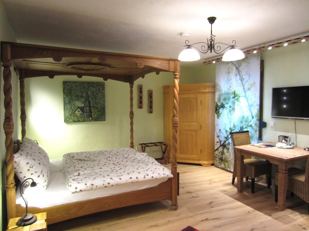 Cleo'S Hotel Kallstadt Oda fotoğraf