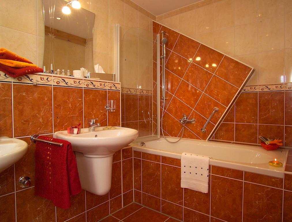 Cleo'S Hotel Kallstadt Oda fotoğraf