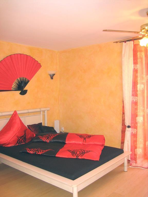 Cleo'S Hotel Kallstadt Oda fotoğraf